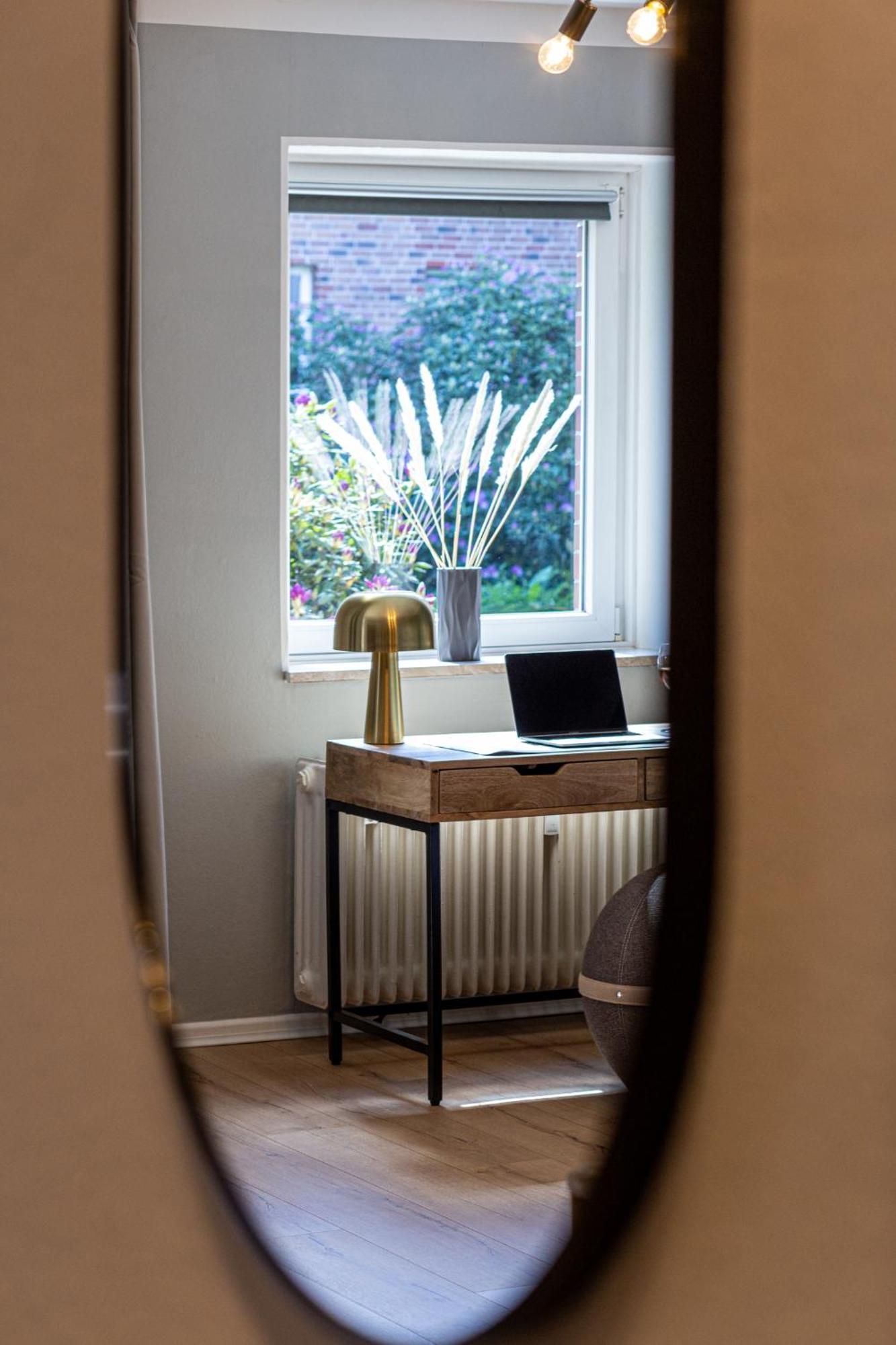 Have-A-Nice-Stay - Nahe Bahnhof Ahrensburg - 20 Minuten Nach Hamburg - Trotzdem Ruhig Gelegen - 6 Minuten Zu Fuss Ins Zentrum Ahrensburg - Modern Eingerichtet Bagian luar foto
